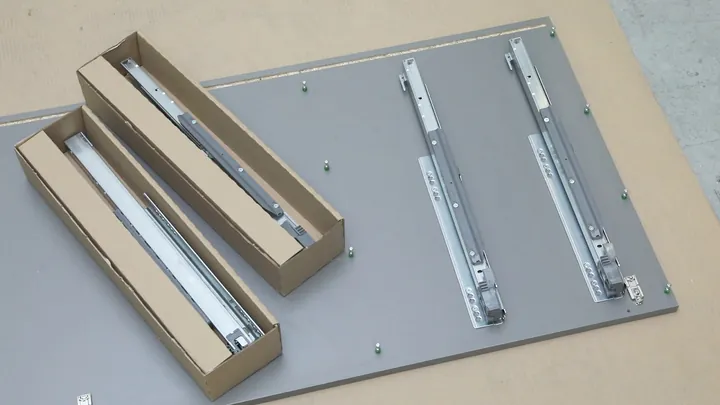 Montage frame